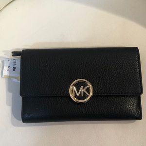 Michael Kors wallet brand new.